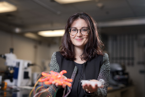 Caterina Lamuta in research lab at the University of Iowa