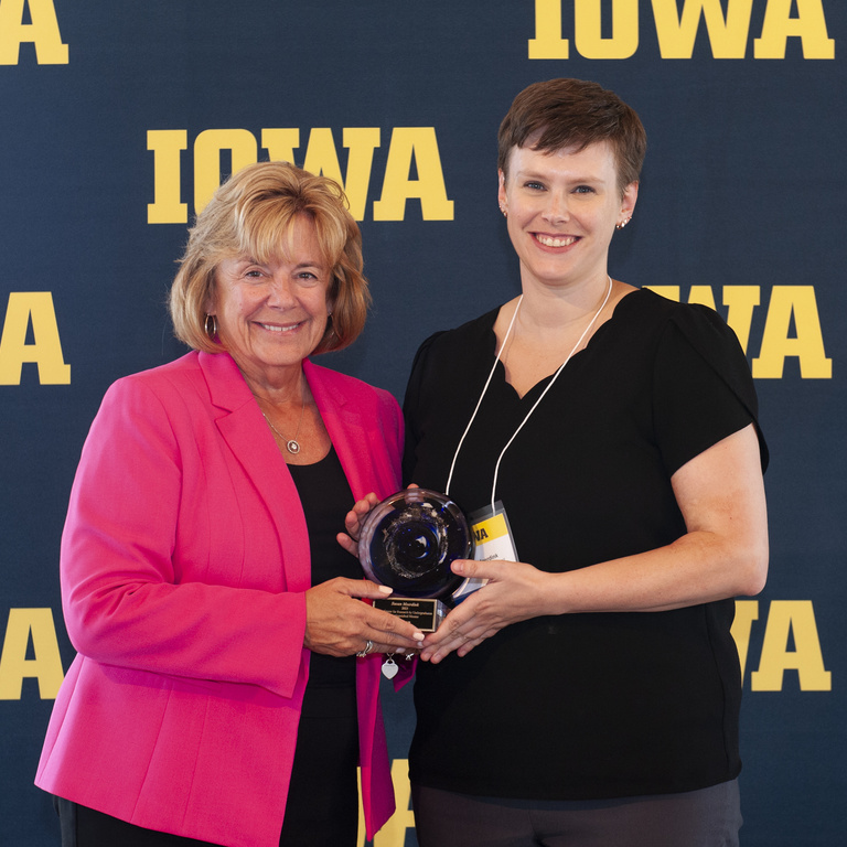 President Wilson and Susan Meerdink at 2023 Discovery and Innovation Awards