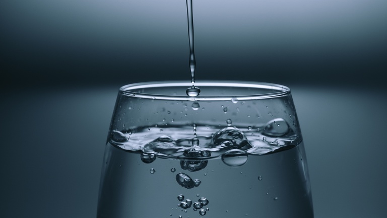 glass of drinking water drinking water